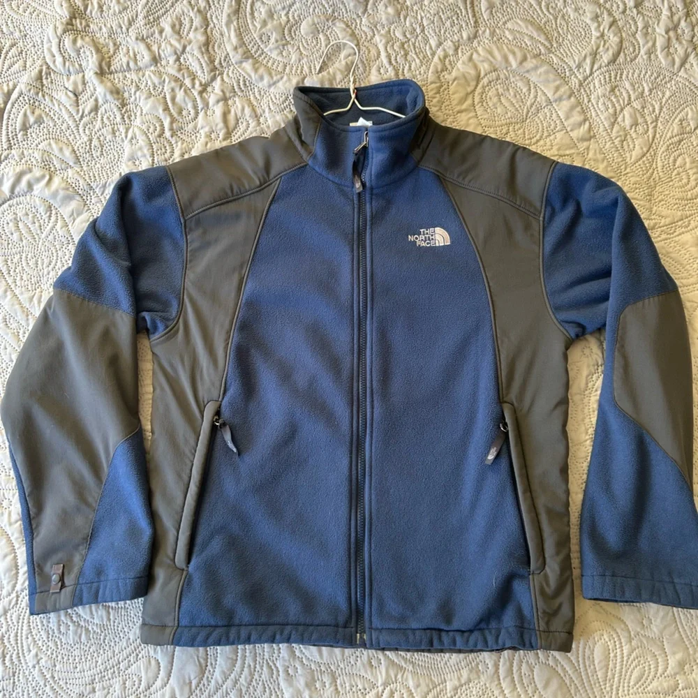 The North Face men’s fleece jacket M. Blue fleece/grey nylon. Decent shape.